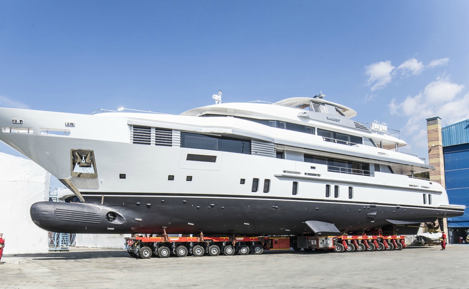 The new Benetti 49 meters of the Custom range touches the water in Viareggio